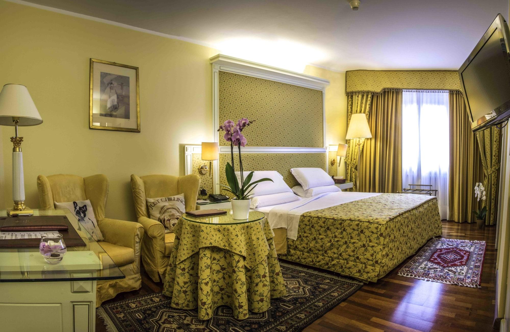 Hotel La Bussola Novara Esterno foto
