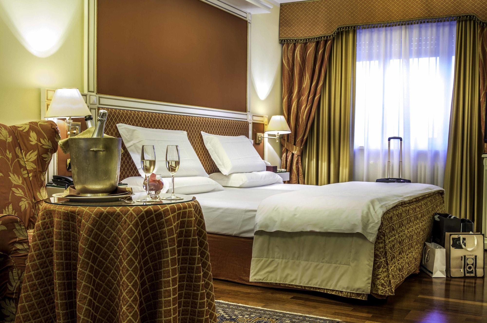 Hotel La Bussola Novara Esterno foto