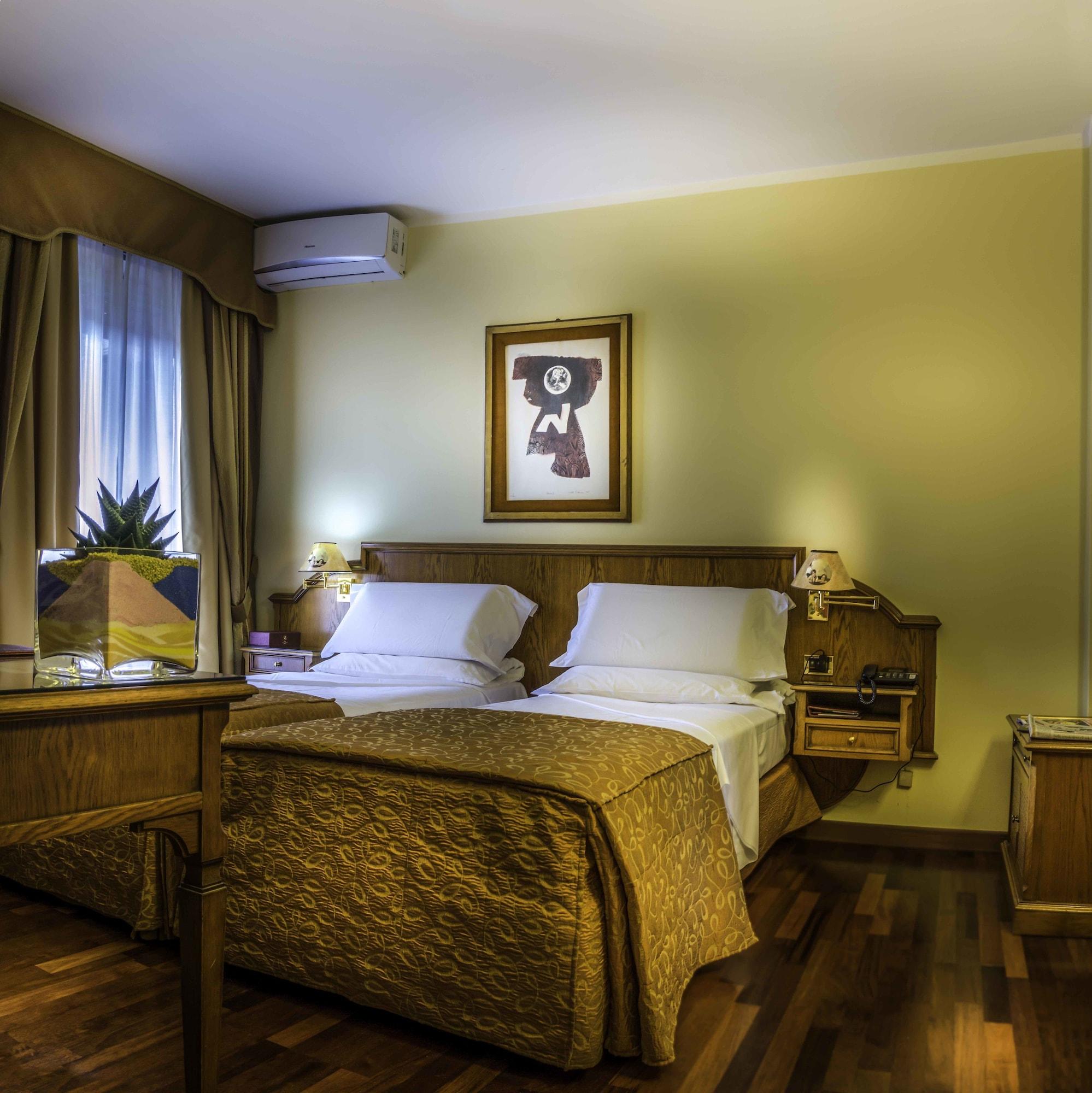 Hotel La Bussola Novara Esterno foto