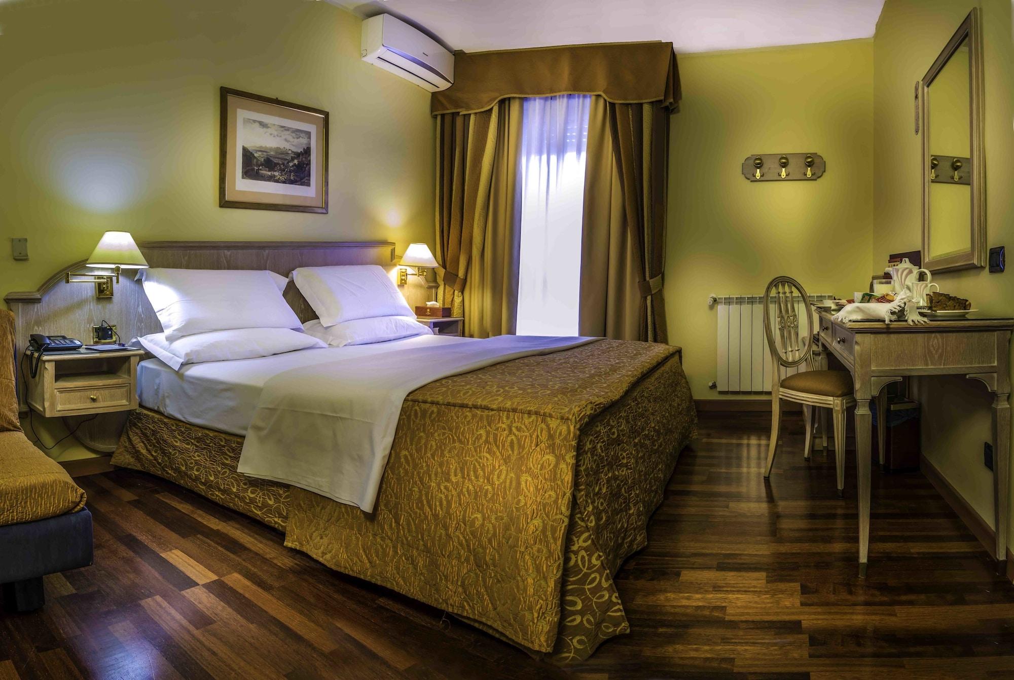 Hotel La Bussola Novara Esterno foto