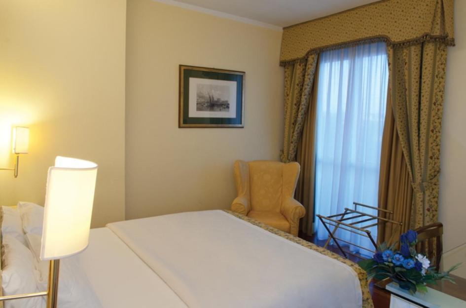 Hotel La Bussola Novara Esterno foto
