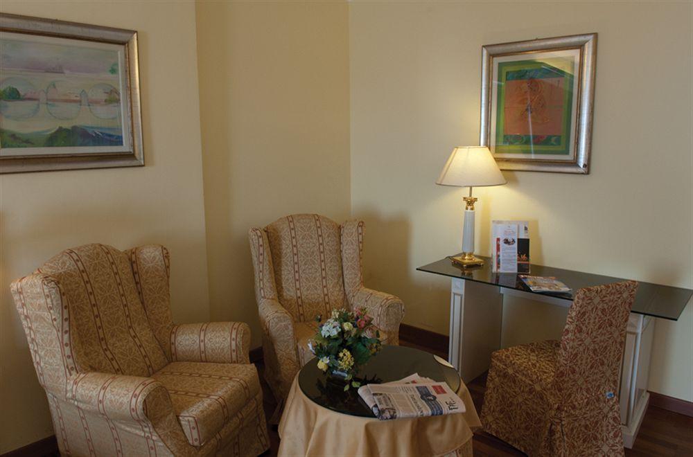 Hotel La Bussola Novara Esterno foto