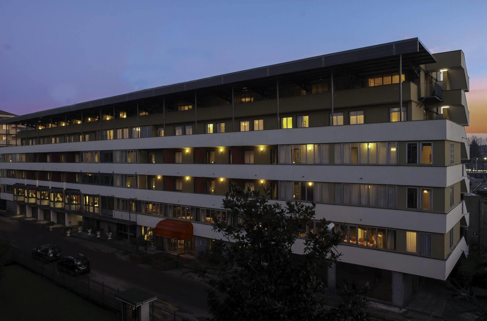 Hotel La Bussola Novara Esterno foto